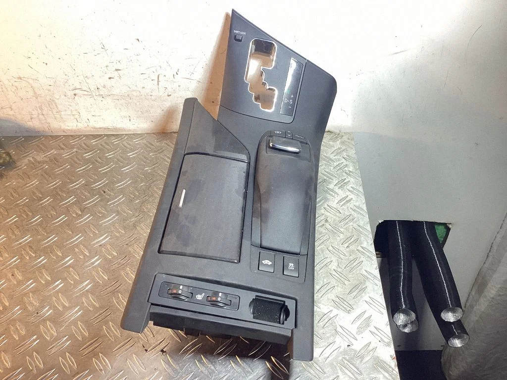 Center console control module – Lexus RX III (2008-2015)