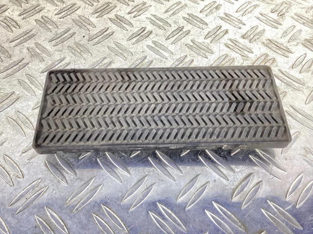 Foot rest pad/dead pedal – Honda Accord (2008-2016)