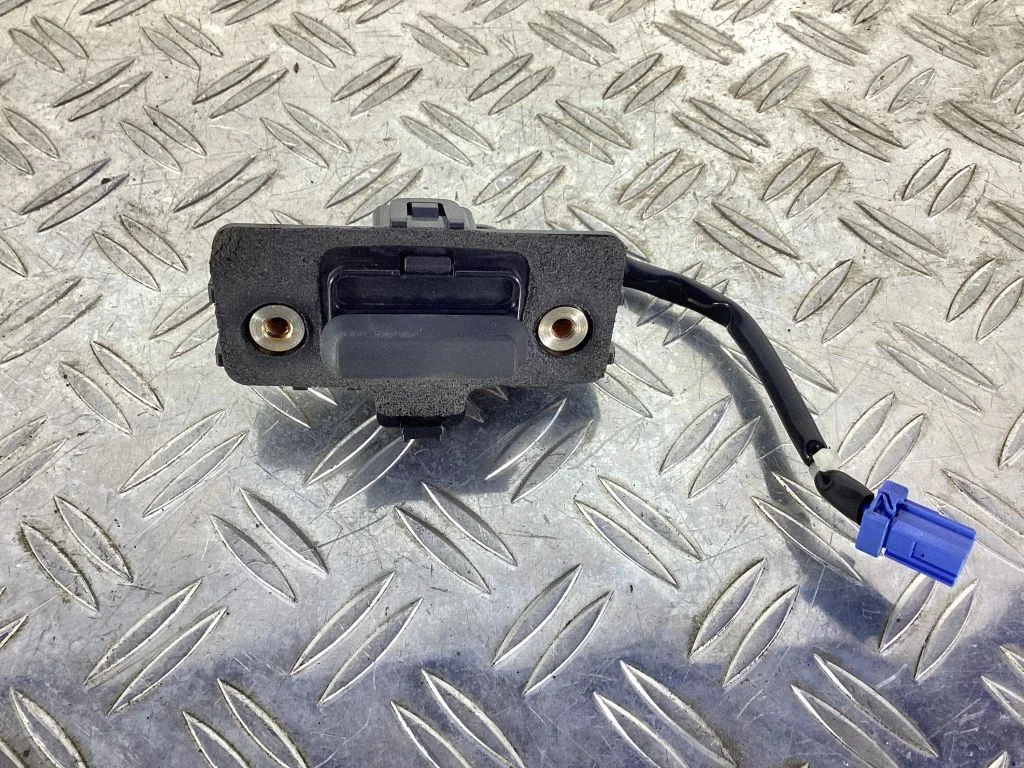 Tailgate opening switch – Honda Accord (2008-2016)