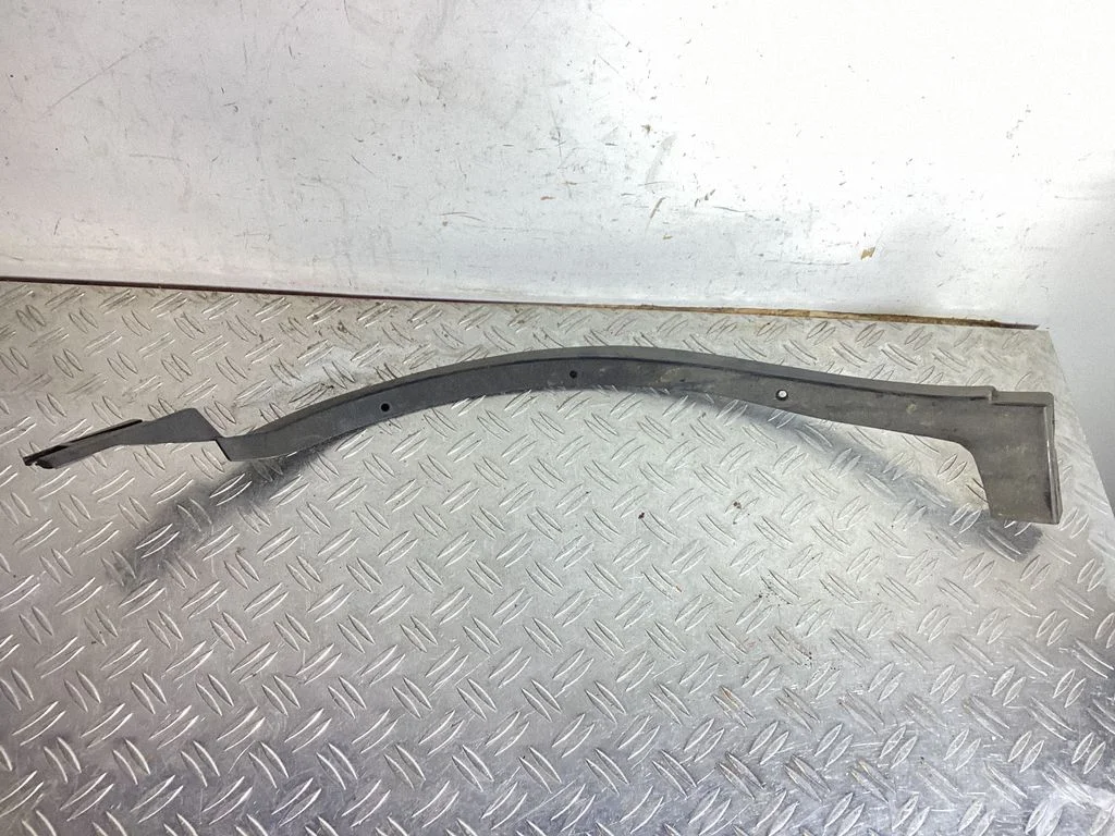 Rear fender molding trim – Lexus RX 450H (2016-)
