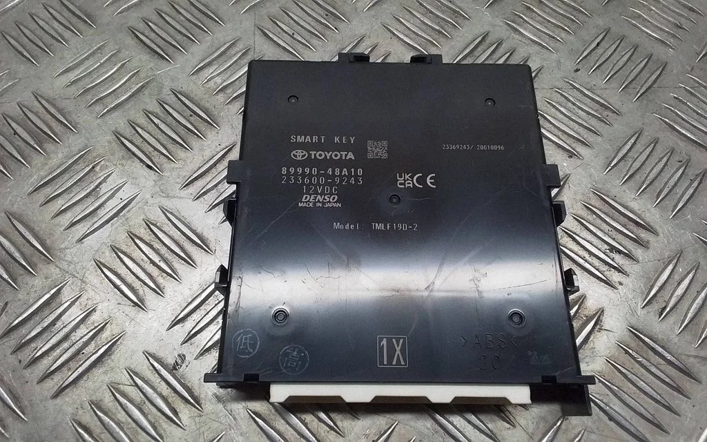 Keyless (KESSY) go control unit/module – Lexus RX 450H (2016-)