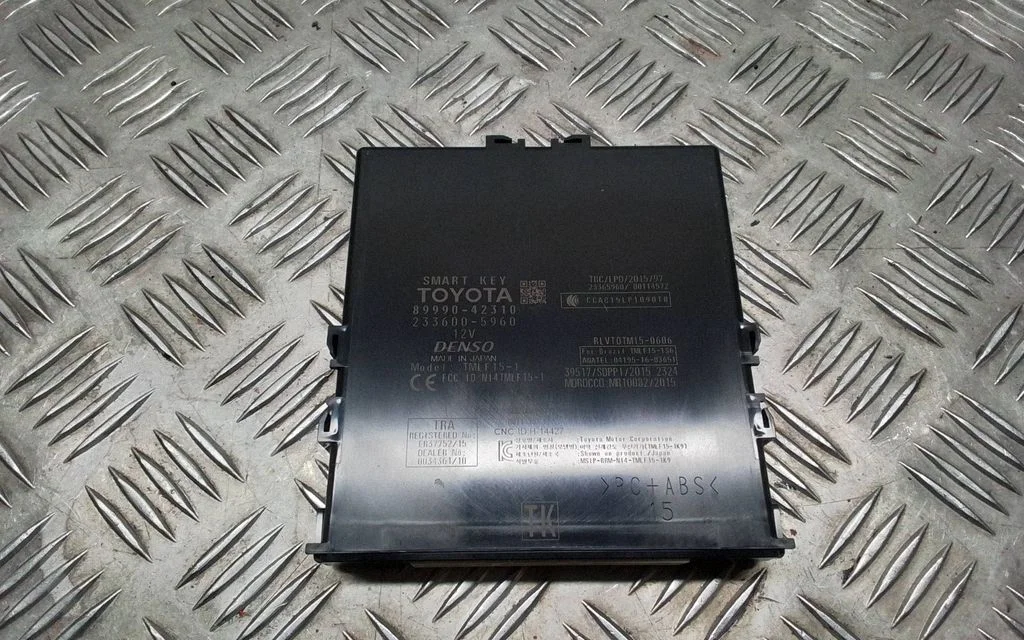 Keyless (KESSY) go control unit/module – Toyota RAV 4 (XA50) (2018-)