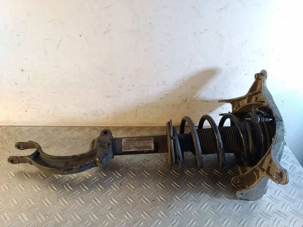 Front shock absorber with coil spring – Porsche Macan (95B) (2019-)