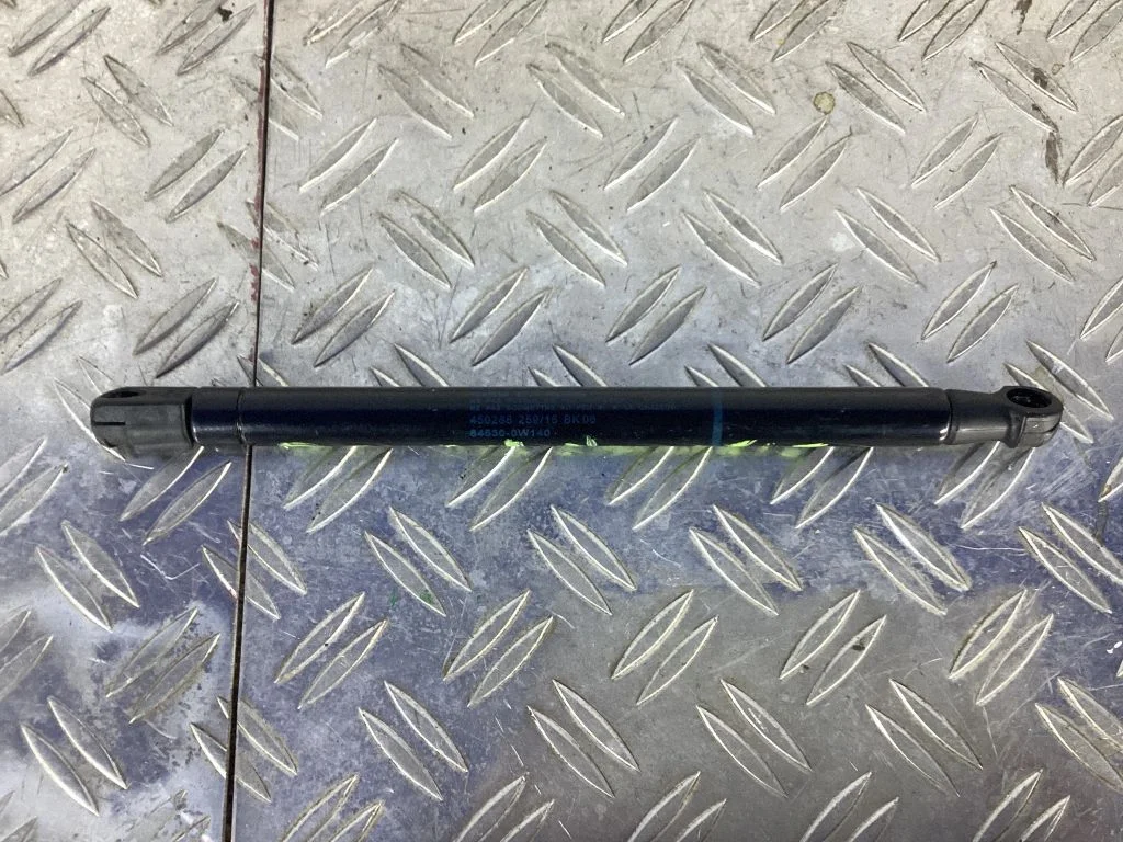 Tailgate strut – Lexus RC (2014-)