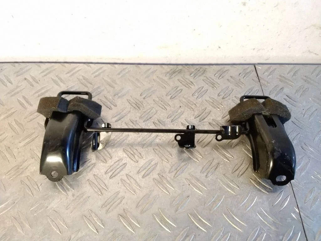Esimese kõrvalistuja istme alus – Toyota RAV 4 (XA50) (2018-)