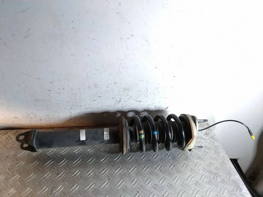 Rear shock absorber with coil spring – Porsche 911 991 (2011-2019)