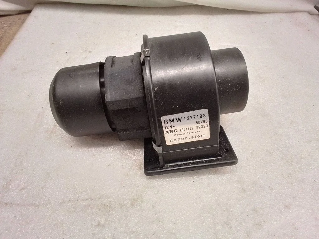 Turbiini elektriline juhtaktuaator – BMW 7-seeria E23 (1977-1986)