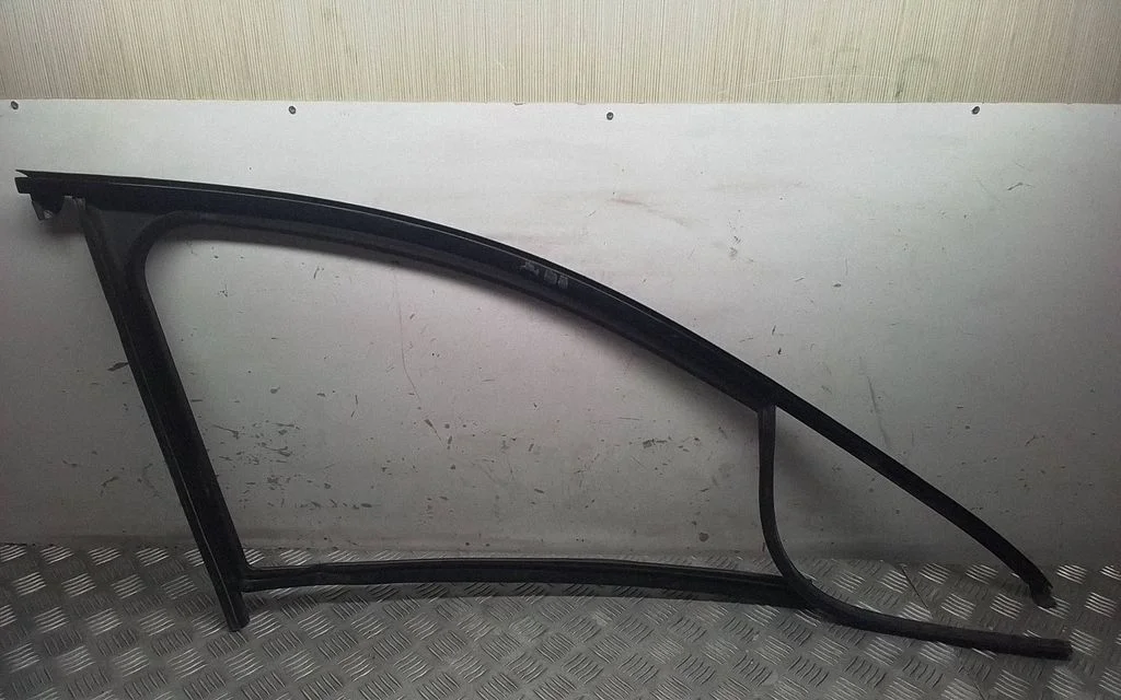 Front door glass trim molding – Porsche Macan (95B) (2019-)