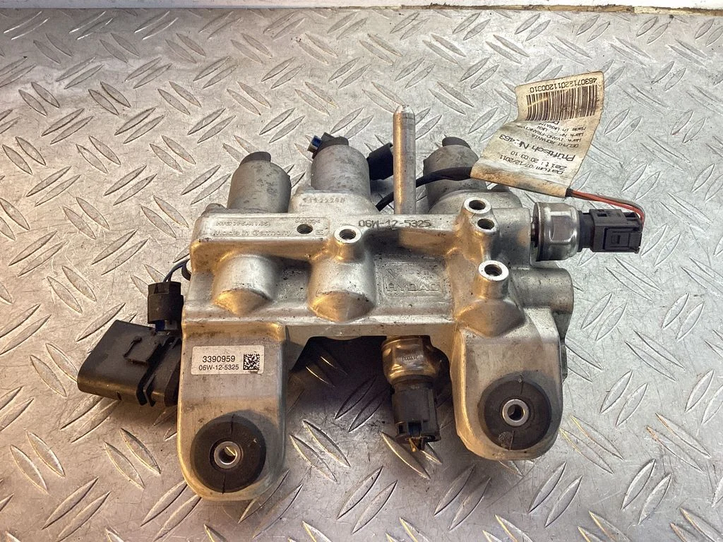 Active stabilizer control/valve assembly – Porsche Cayenne (92A) (2010-2017)