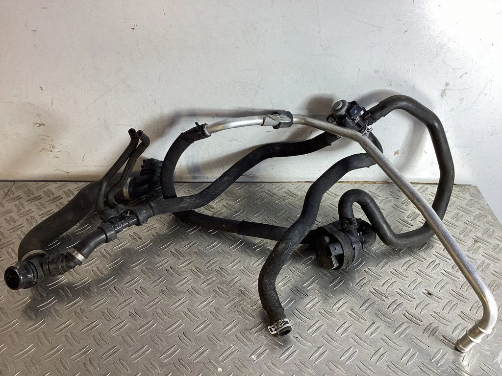 Webasto circulation pump for autonomous heater – Mercedes-Benz GLC-Class C253 (2016-)