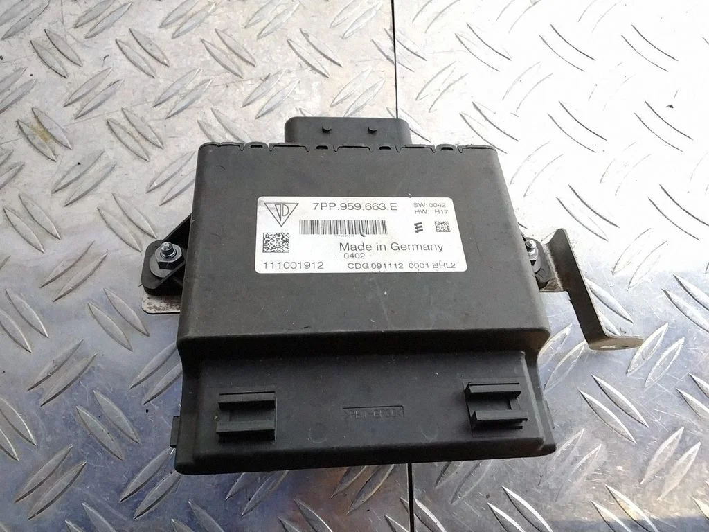 Voltage converter/converter module – Porsche Cayenne (92A) (2010-2017)