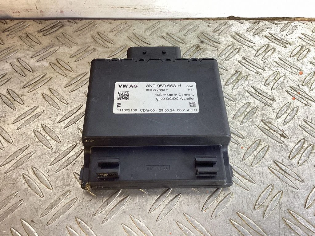 Voltage converter/converter module – Porsche Macan (95B) (2019-)