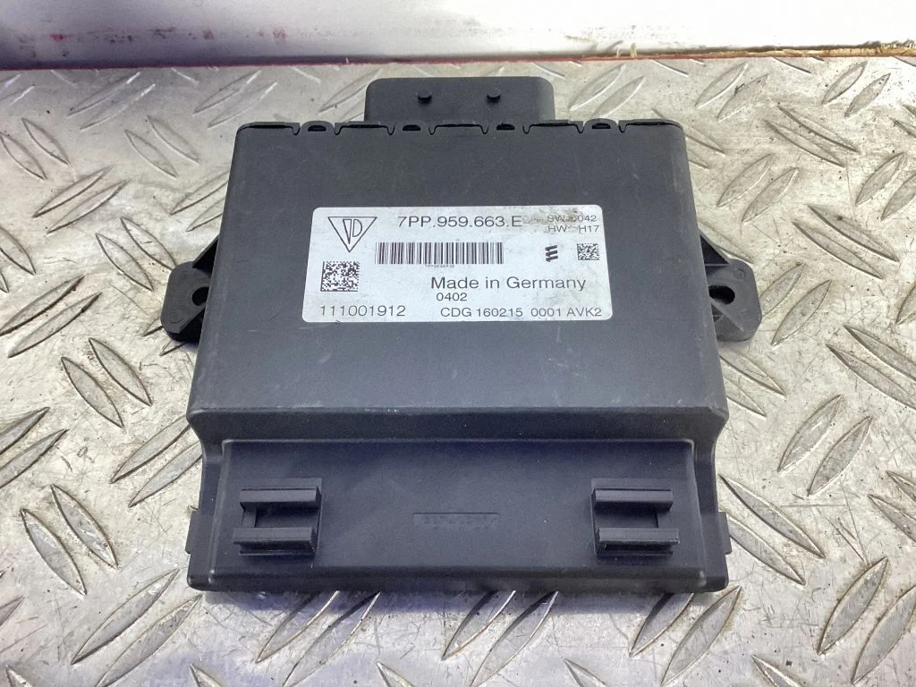 Voltage converter/converter module – Porsche 911 991 (2011-2019)