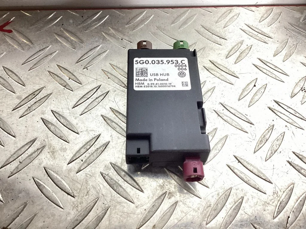 USB control unit – Porsche 911 991 (2011-2019)