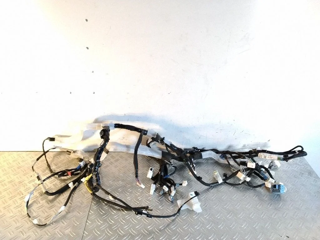 Armatuurlaua juhtmestik – Toyota Land Cruiser (J200) (2008-)