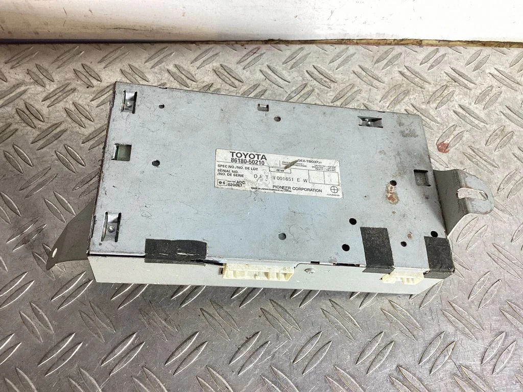 HiFi-heli juhtplokk – Lexus LS UCF30 (2001-2007)