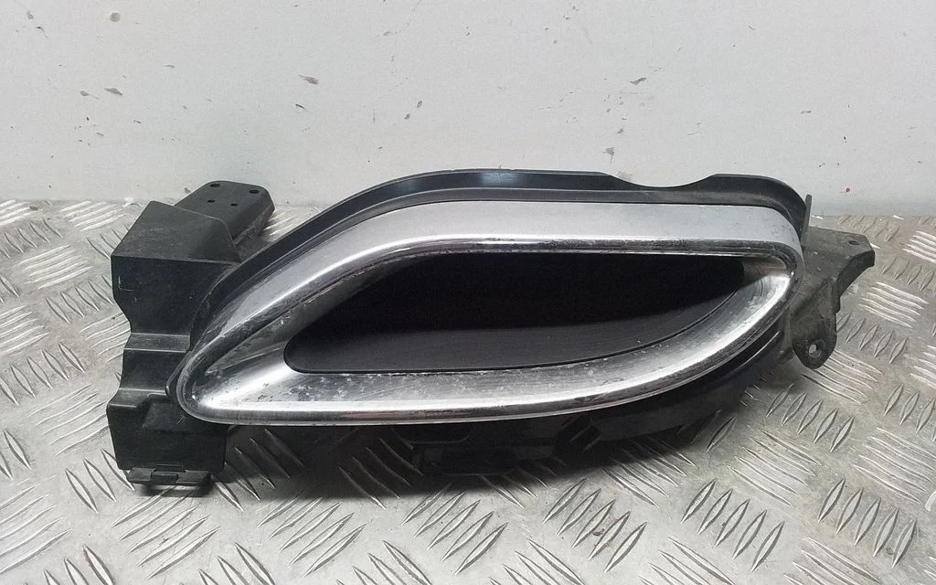 Summuti otsak – Mercedes-Benz C-klass W205 (2014-2021)