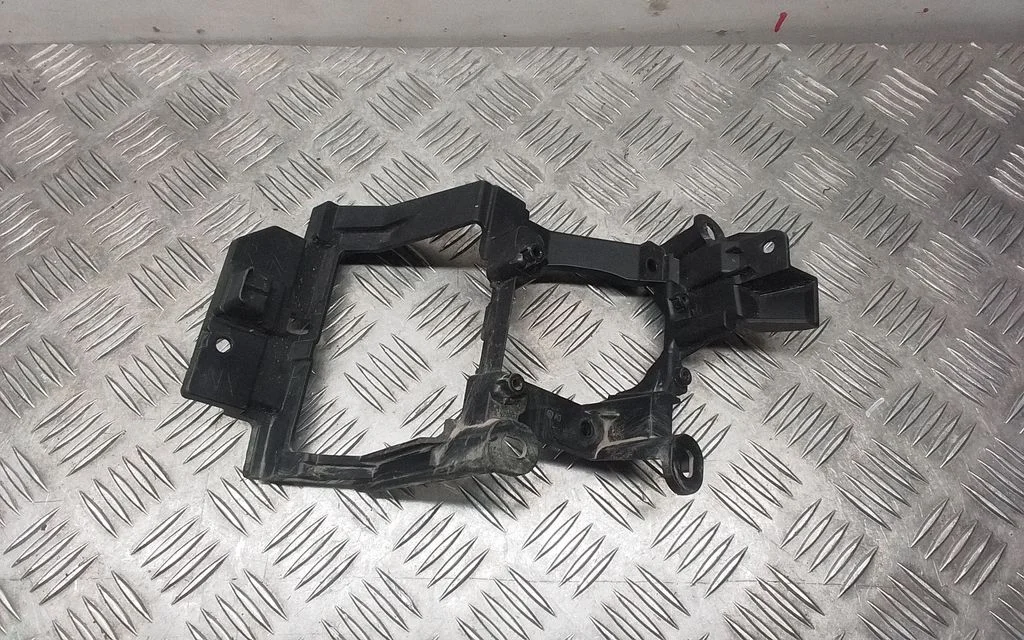 Fog light bracket – Lexus NX (2021-)