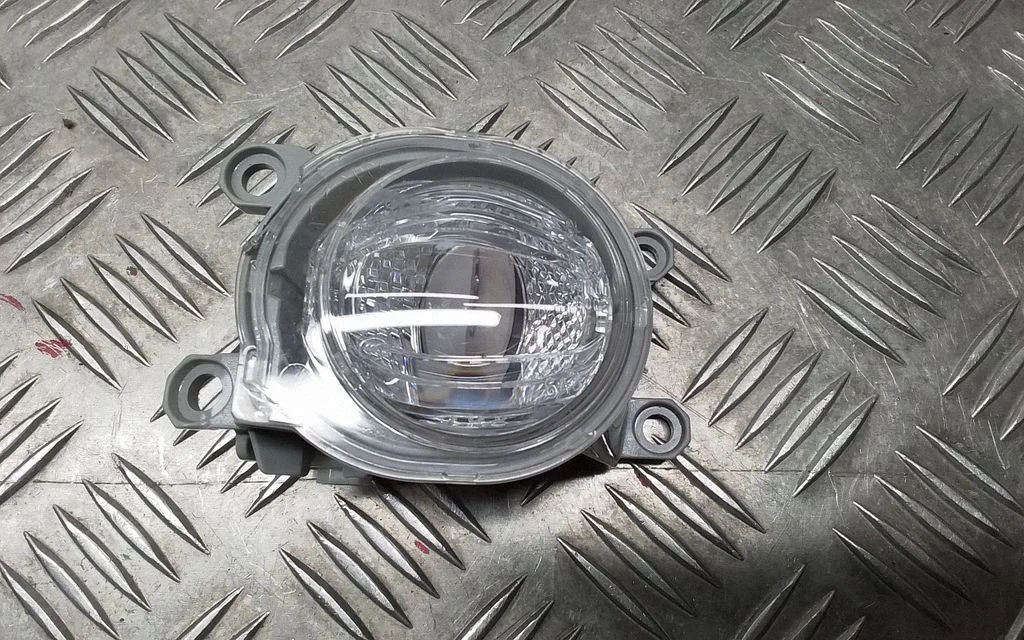 LED-päevatuli – Toyota Corolla E210 E21 (2018-)
