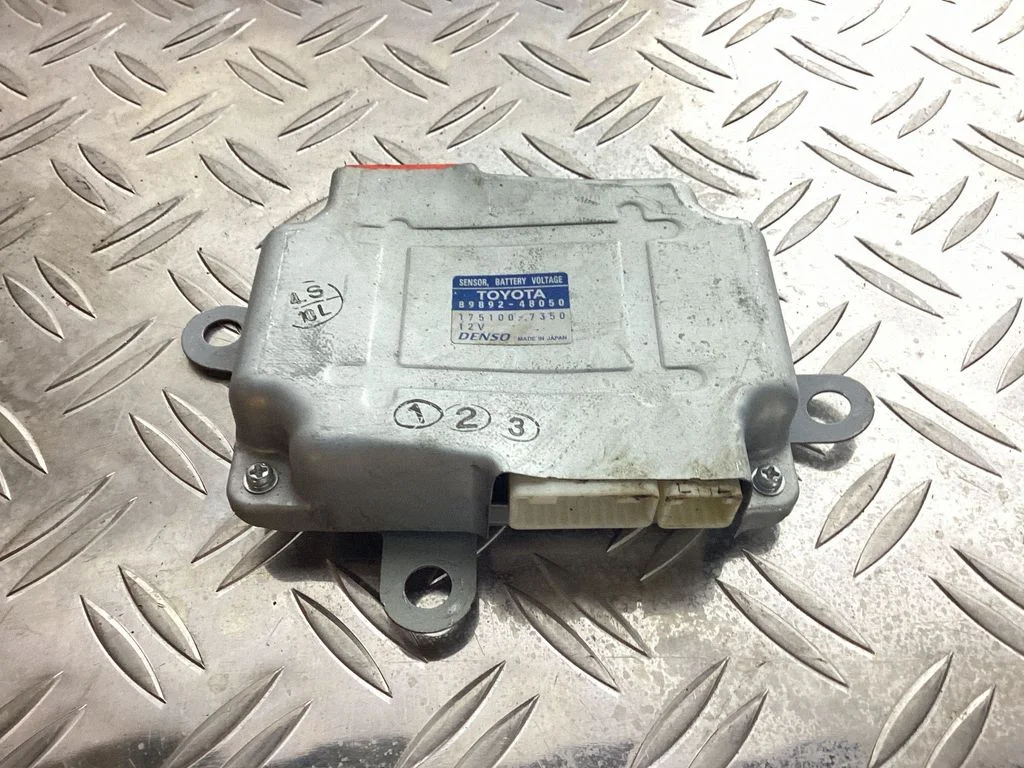 Battery control module – Lexus RX 450H (2016-)