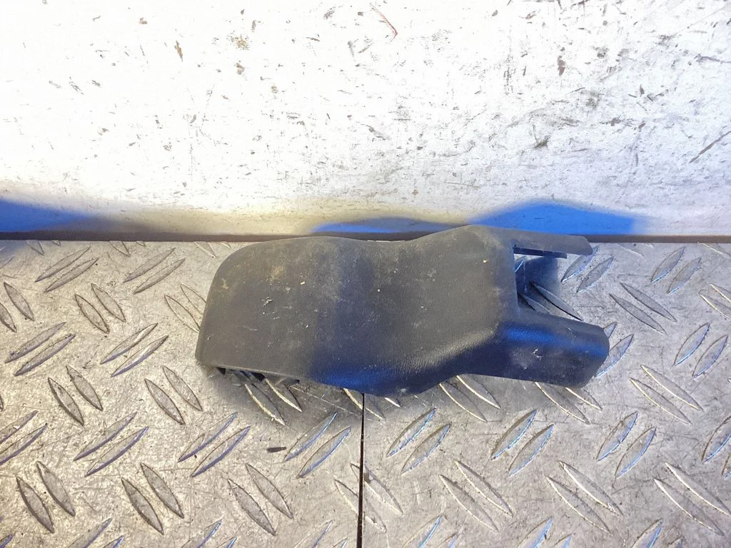 Seat trim – Toyota Land Cruiser (J150) (2009-)