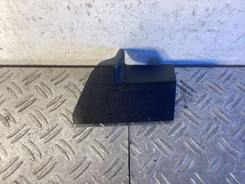 Seat trim – Land Rover Discovery Sport (2014-)