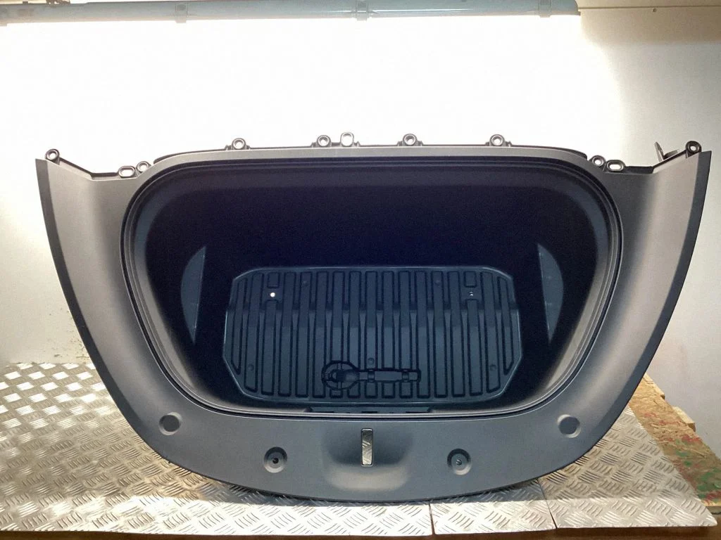 Front trunk storage compartment – Tesla Model Y (2020-)