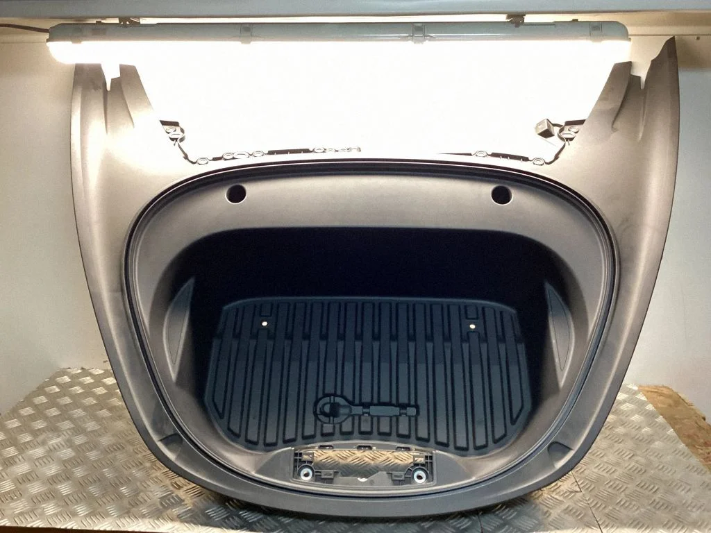 Front trunk storage compartment – Tesla Model 3 (2017-)