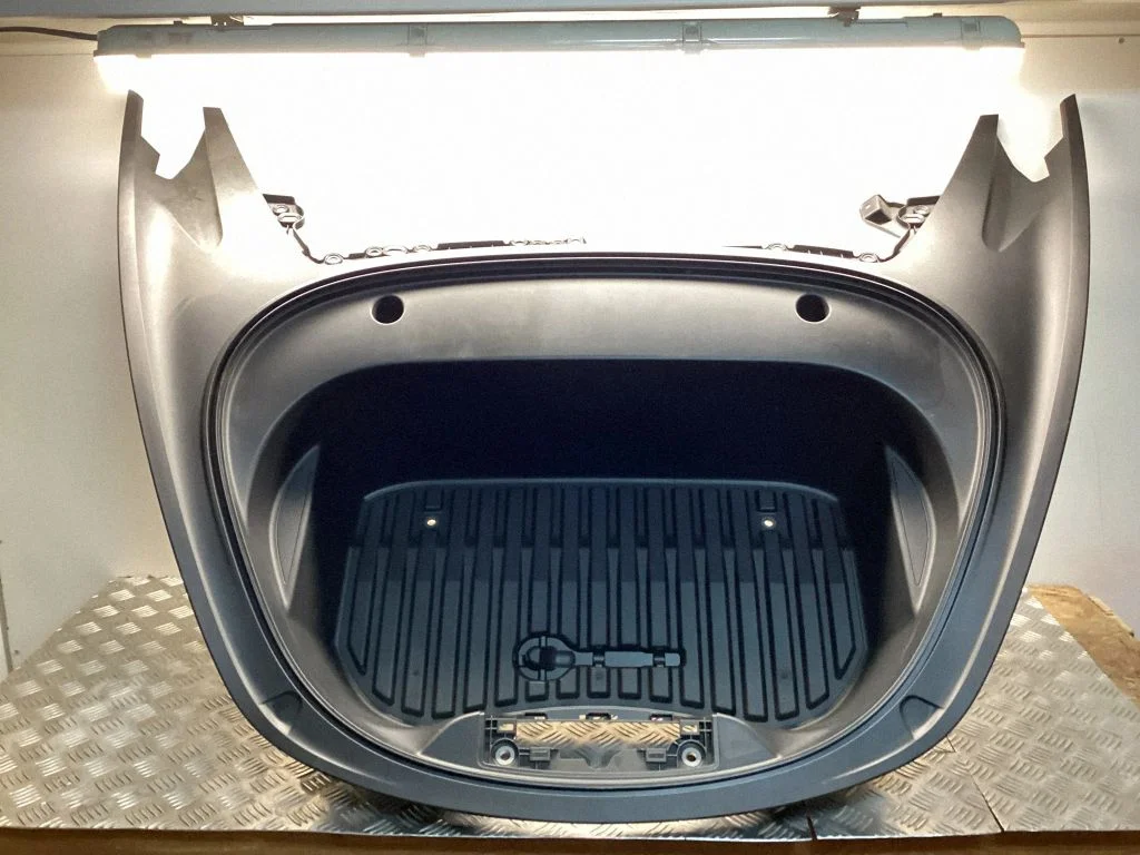 Front trunk storage compartment – Tesla Model 3 (2017-)