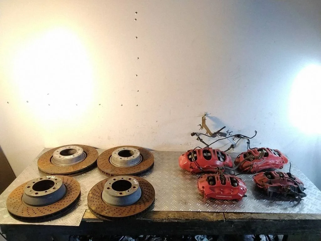 Brake discs and calipers set – Porsche 911 991 (2011-2019)