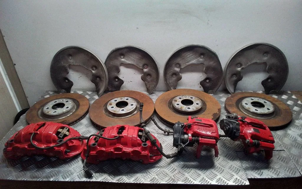 Brake discs and calipers set – Porsche Macan (95B) (2019-)