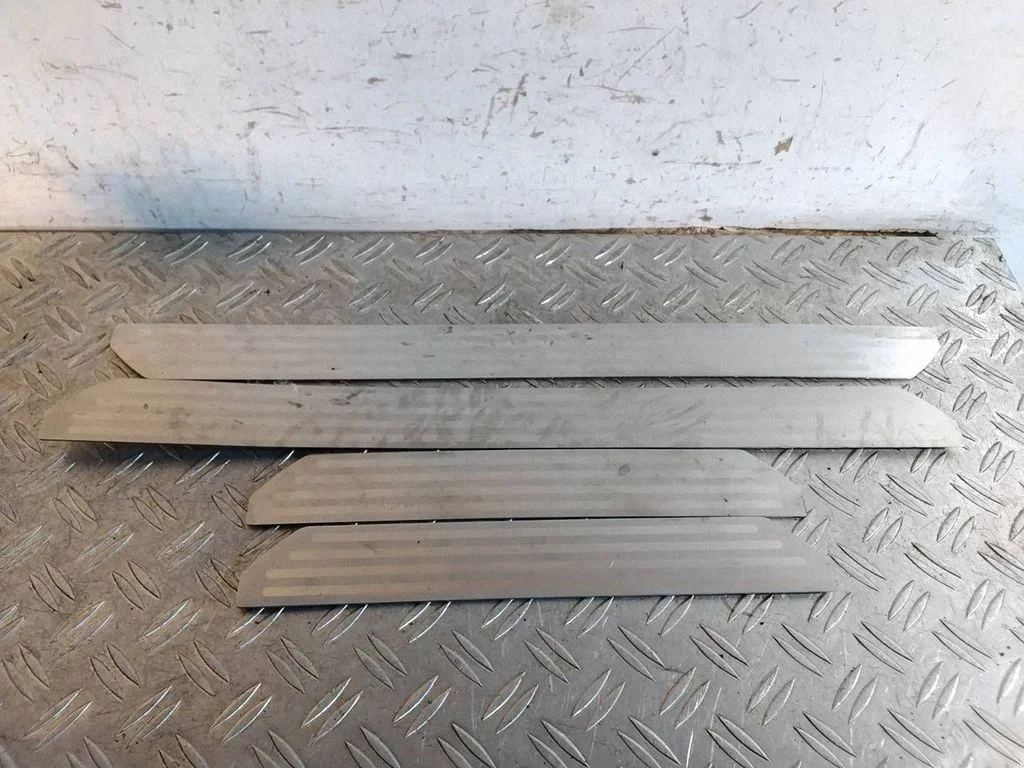 sill trim set (inner) EBN50041