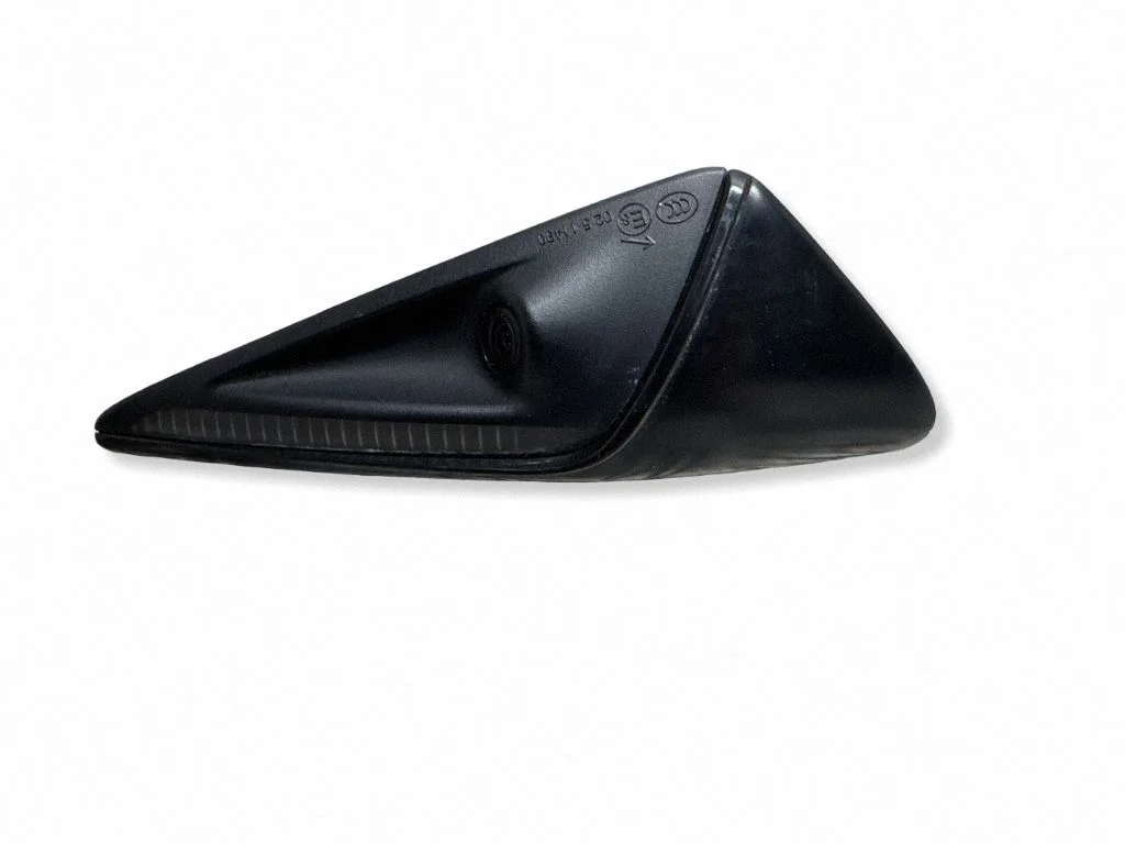 Side fender camera – Tesla Model Y (2020-)