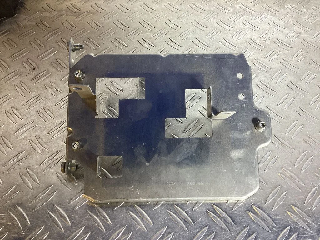 Engine control unit holder – Porsche Cayenne (92A) (2010-2017)