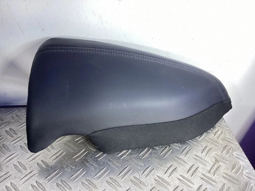 Tagaistmete juhtsiin – Tesla Model S (2012-)