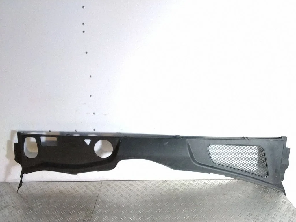 Blind spot radar bracket – Porsche Macan (95B) (2014-2018)