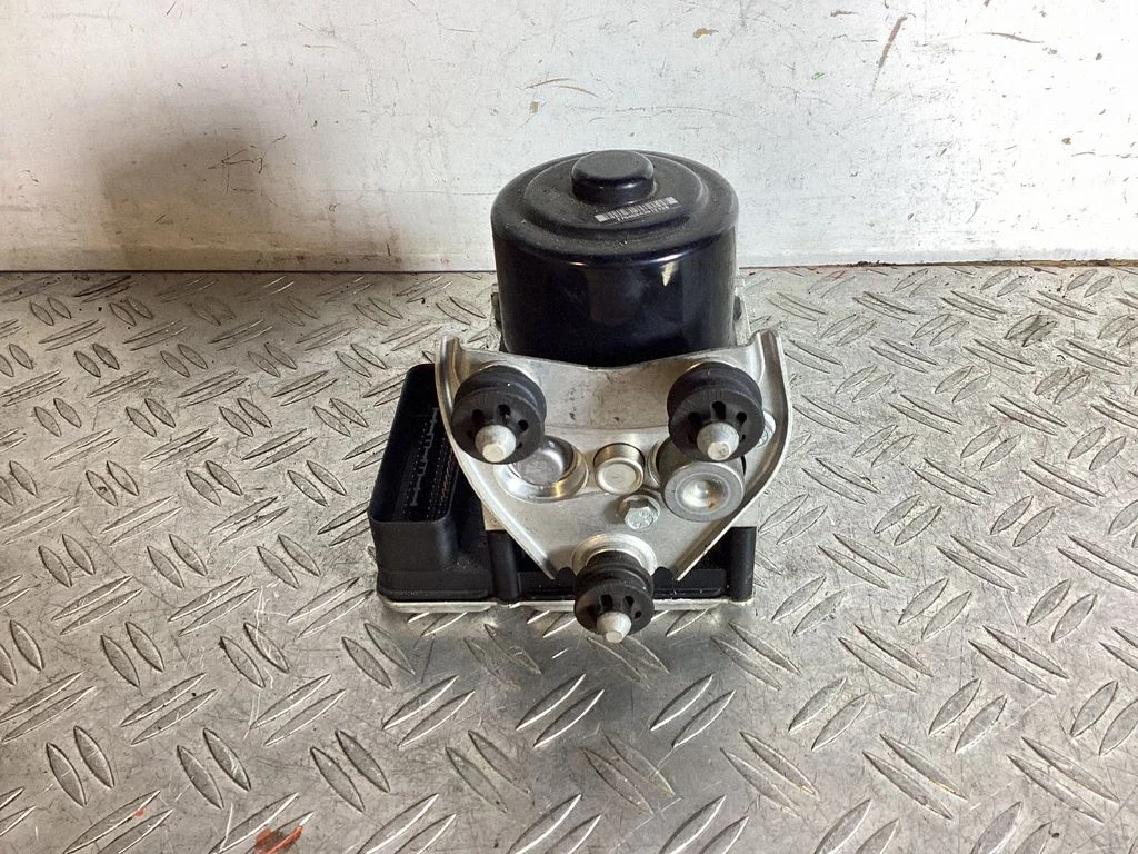 ABS-plokk – Porsche Cayenne (92A) (2010-2017)