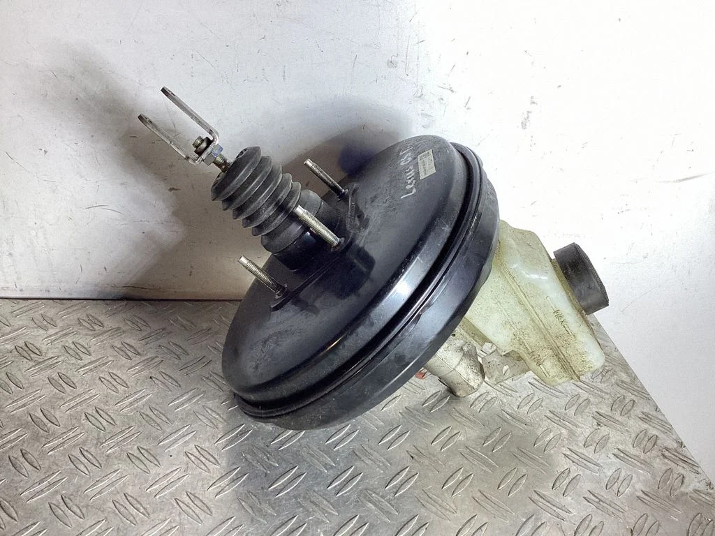 Serwo hamulcowe – Lexus GS 250 350 300H 450H (2013-)