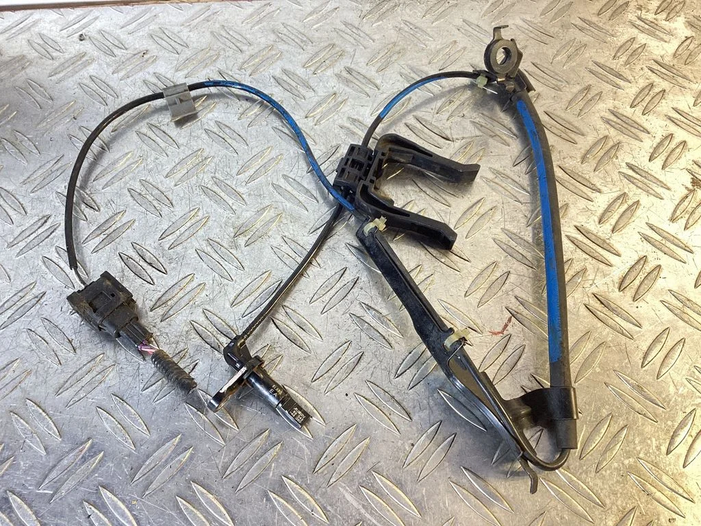Esimene piduri ABS-andur – Lexus RX 450H (2016-)
