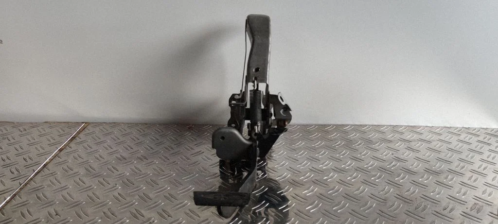 Piduripedaal – Lexus NX (2014-2021)