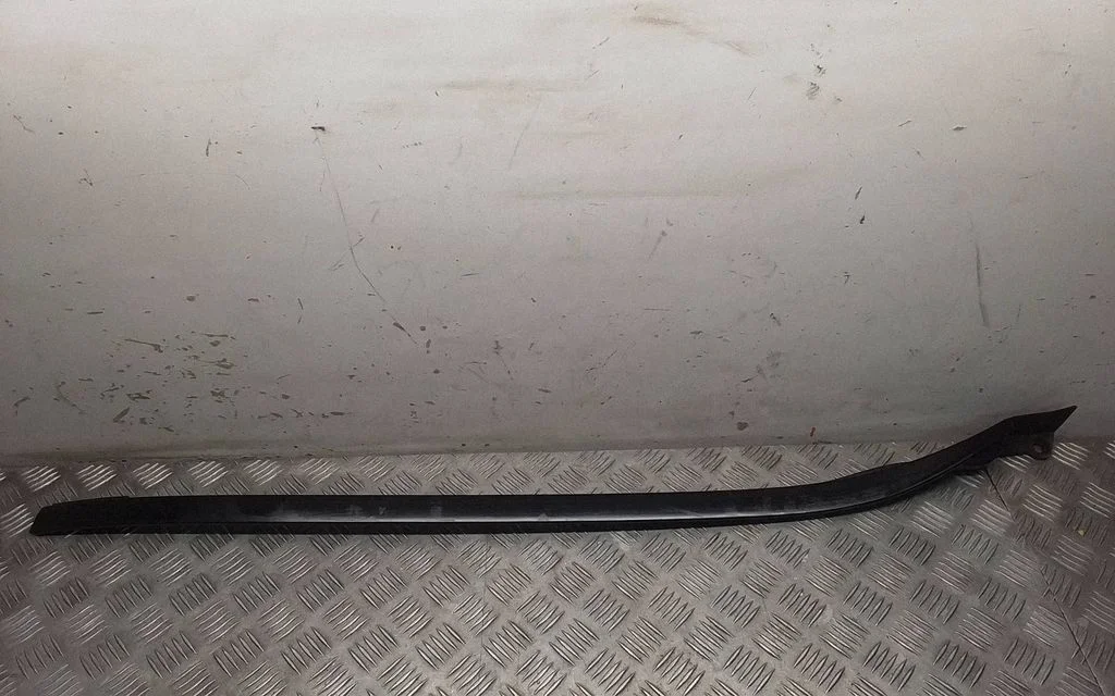 Front wiper blade arm – Lexus RX 450H (2016-)