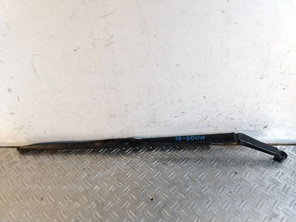 Front wiper blade arm – Lexus IS III XE30 (2013-2020)
