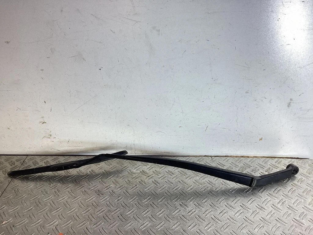 Front wiper blade arm – Lexus NX (2021-)