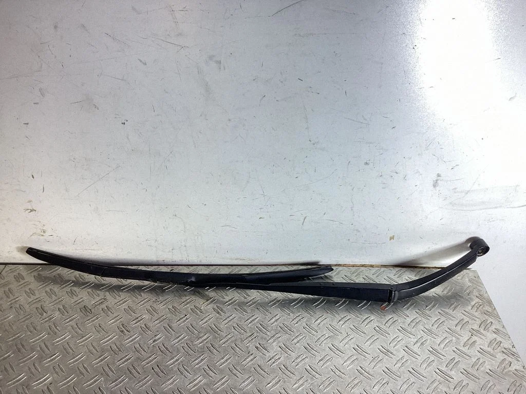 Front wiper blade arm – Lexus NX (2021-)