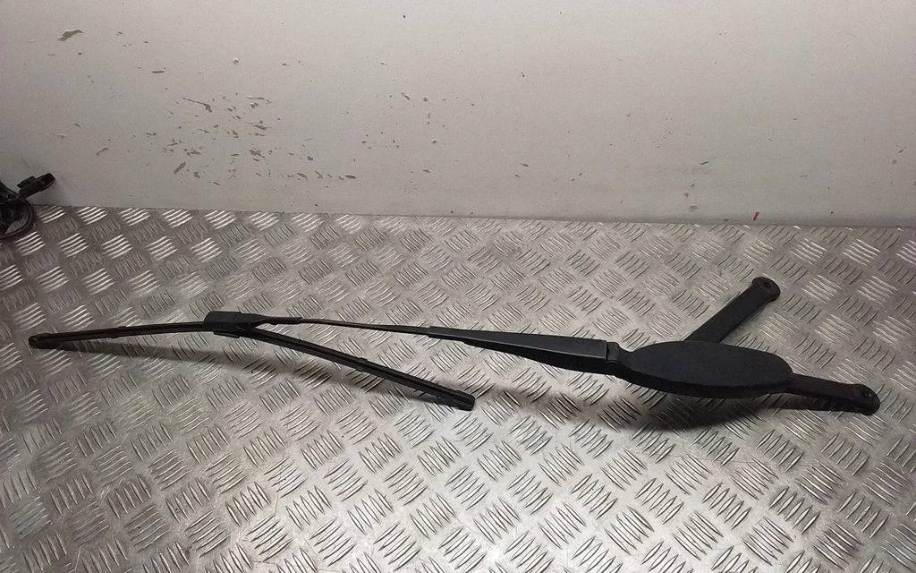 Front wiper blade arm – Mercedes-Benz GLC-Class C253 (2016-)