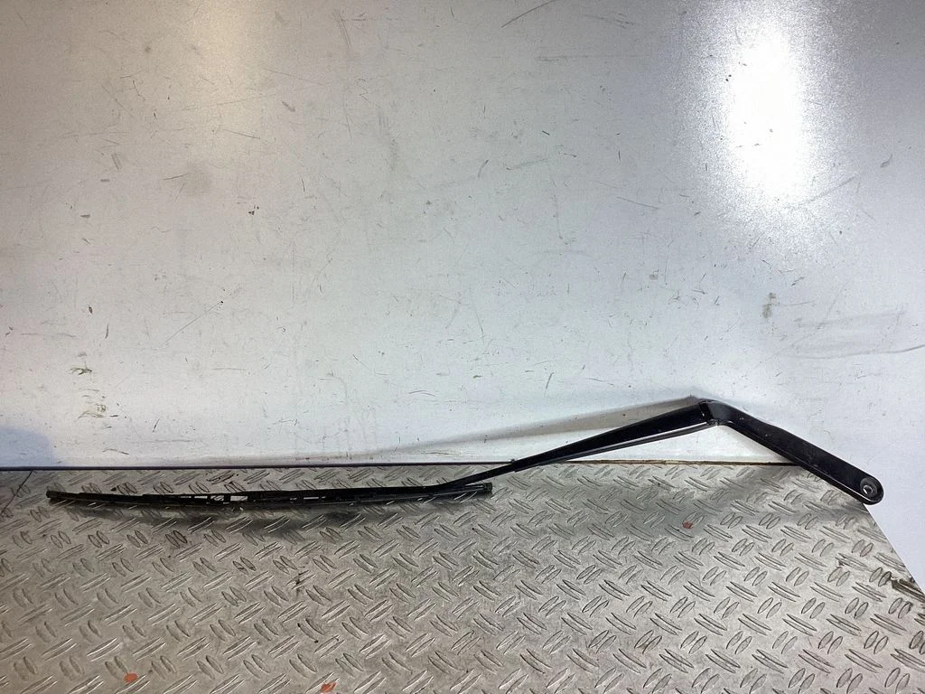 Front wiper blade arm – Porsche Panamera (970) (2009-2017)