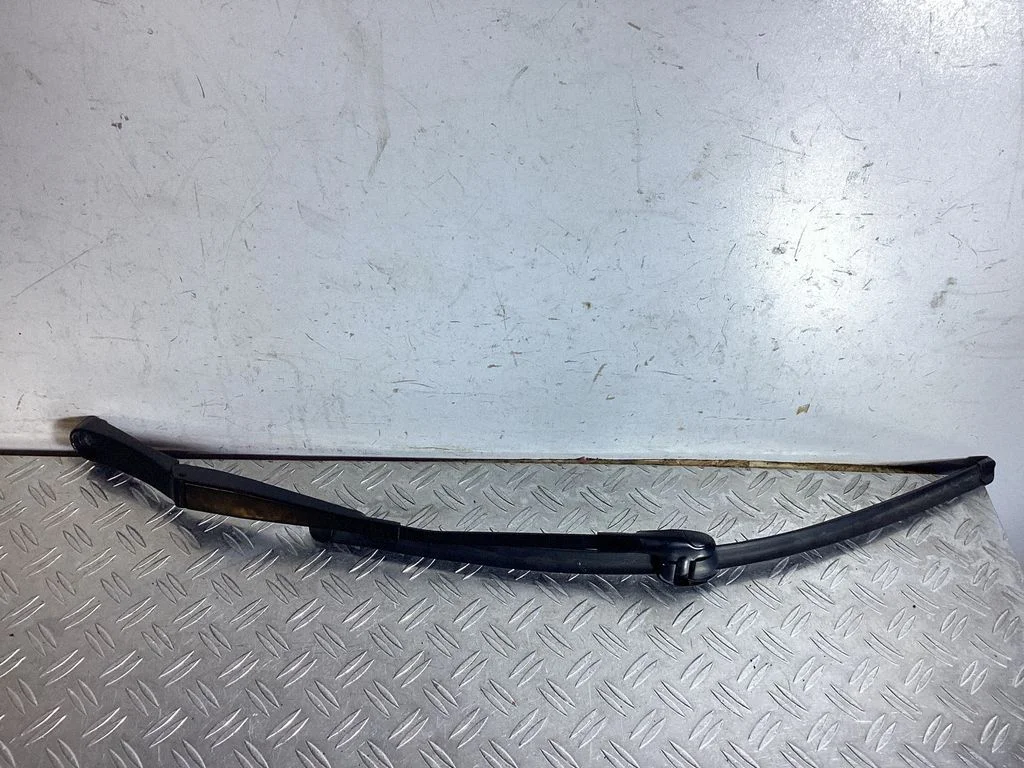 Front wiper blade arm – Porsche Cayenne (92A) (2010-2017)