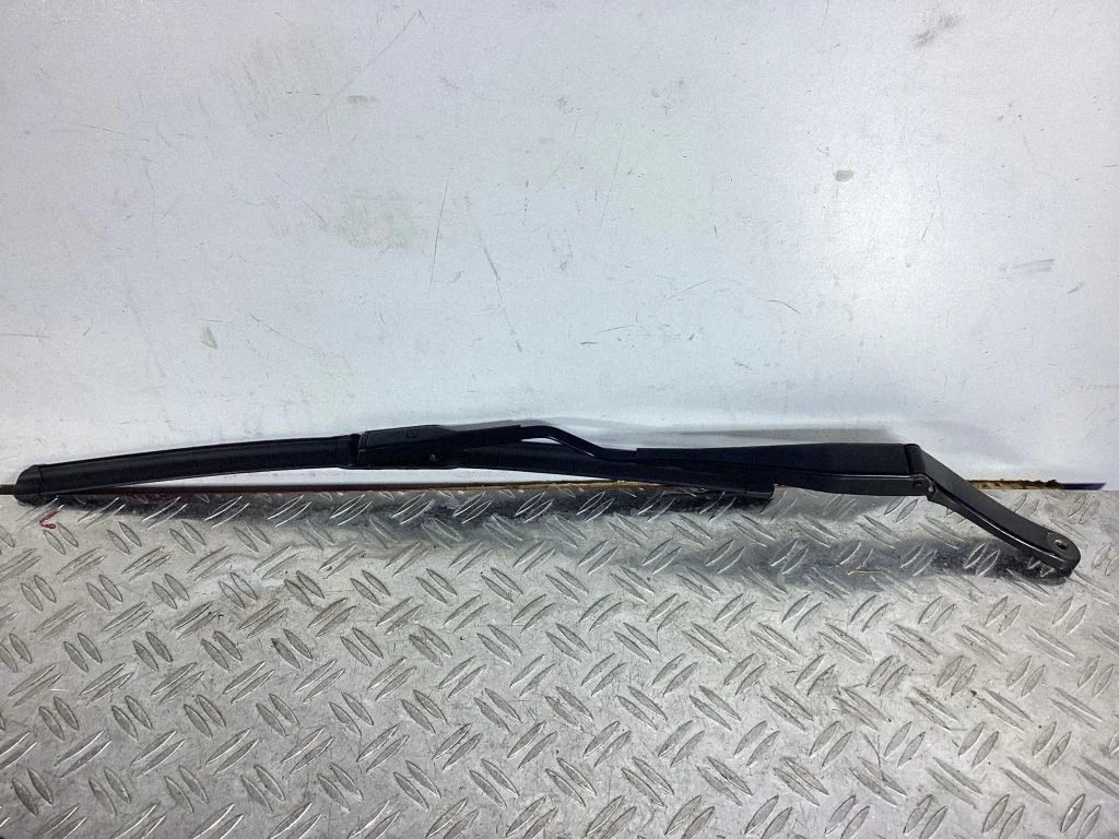 Front wiper blade arm – Porsche 911 991 (2011-2019)