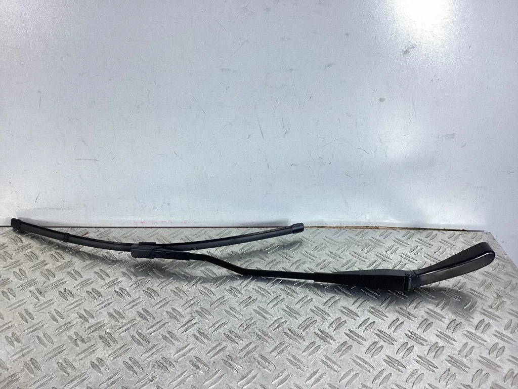 Front wiper blade arm – Mercedes-Benz GLC-Class C253 (2016-)