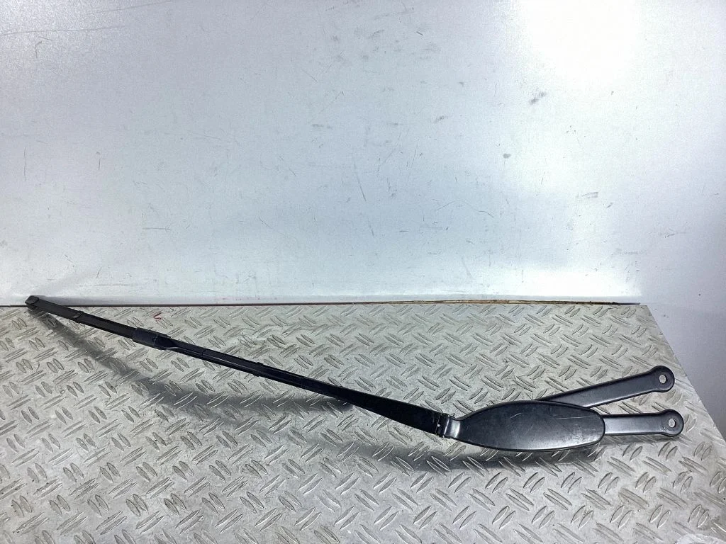 Front wiper blade arm – Mercedes-Benz GLC-Class C253 (2016-)